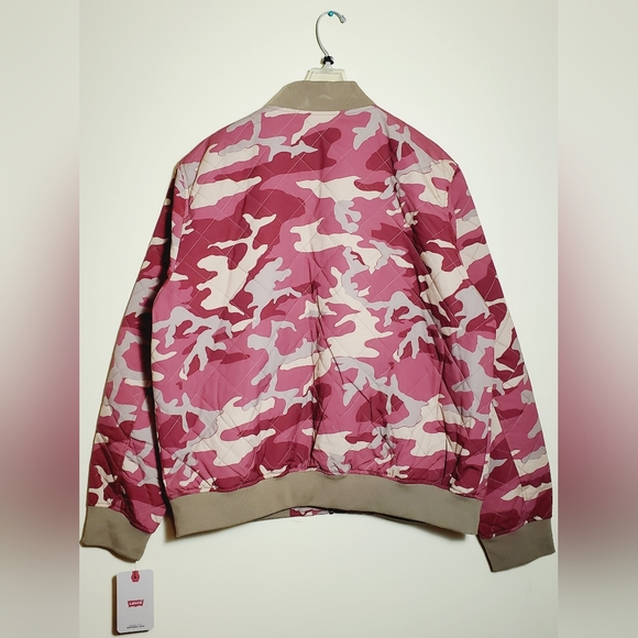 Levi's Men's Diamond Quilted Red Camouflage Jacket Size XL - Picture 10 of 11